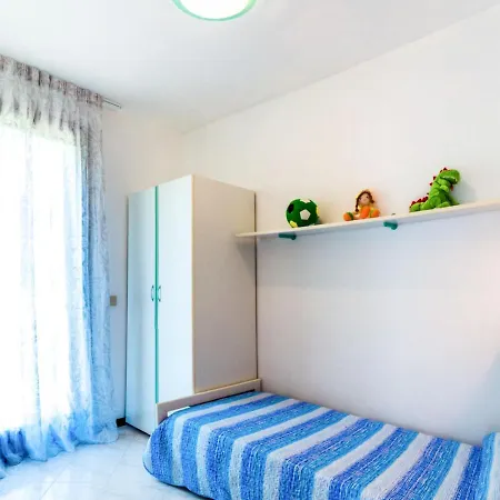 Super Dinky - Bib287 By Interhome * 比比翁